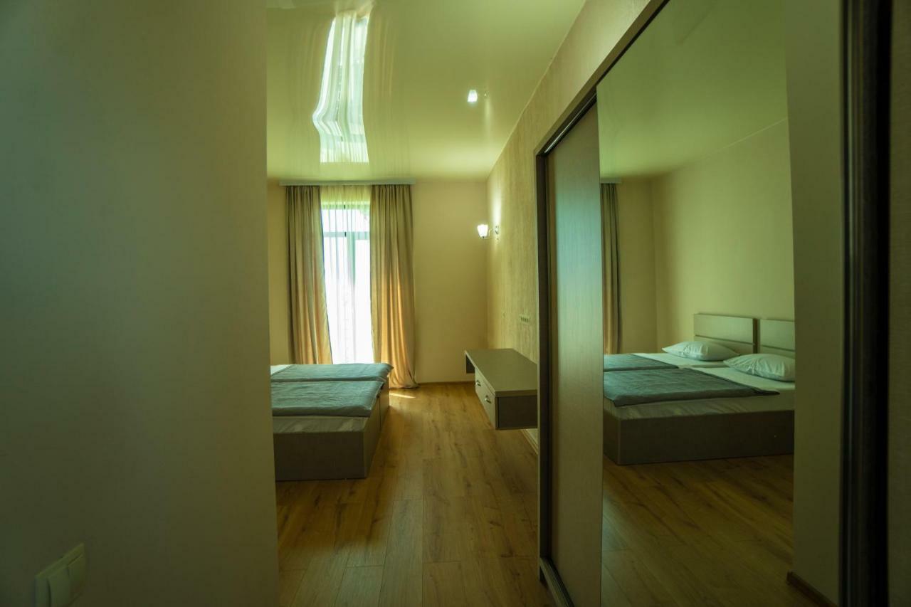 Twins Hotell Anaklia Exteriör bild