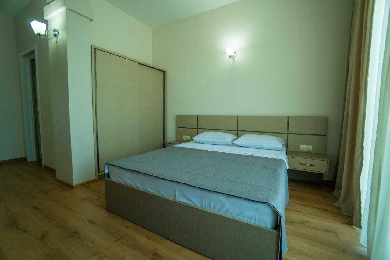 Twins Hotell Anaklia Exteriör bild